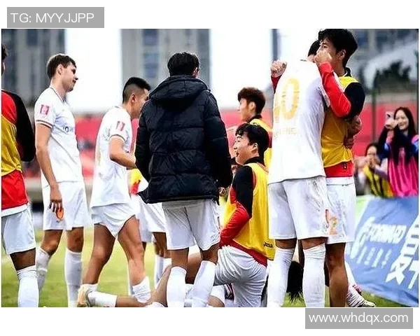 当足球球星开始训练场欢乐不断笑声盖过哨声 当足球球星开始训练场欢乐不断笑声盖过哨声