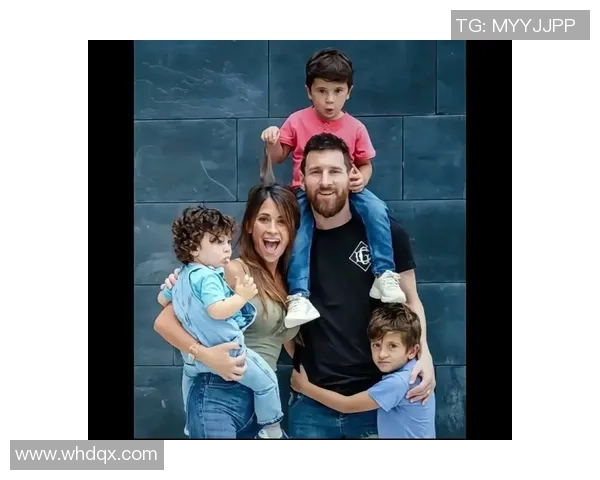 足球球星女友情深泪目 揭秘背后的爱情故事与心酸经历