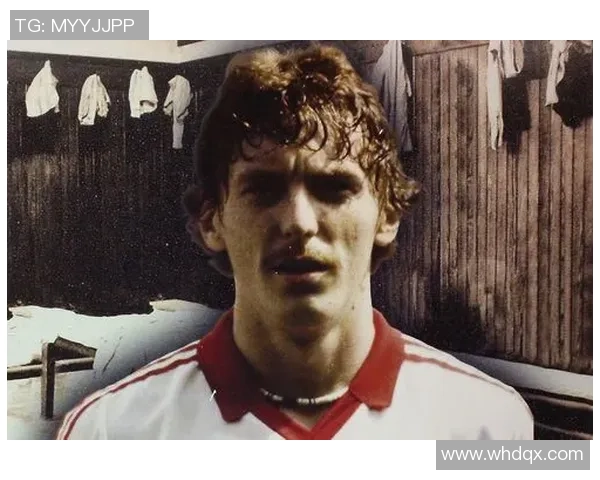 足球球星脸上麻子背后的故事与成长历程揭秘